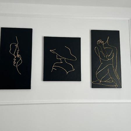 Glamart Apartment Craiova Exteriör bild