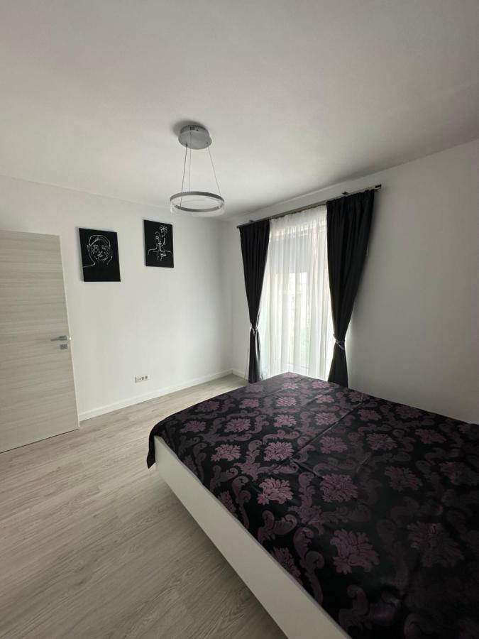 Glamart Apartment Craiova Exteriör bild